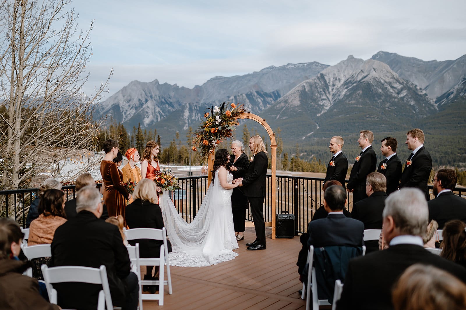 OURDOOR WEDDING CEREMONY AT BILL WARREN TRAINING CENTRE IN CANMORE, AB